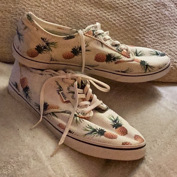 🍍Vans One of a Kind  Pineapple Sneakers US Women Size 10 Unisex Must Have 🍍 - Picture 3 of 10
